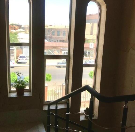 ペンション Najaryan’s Family Guest House