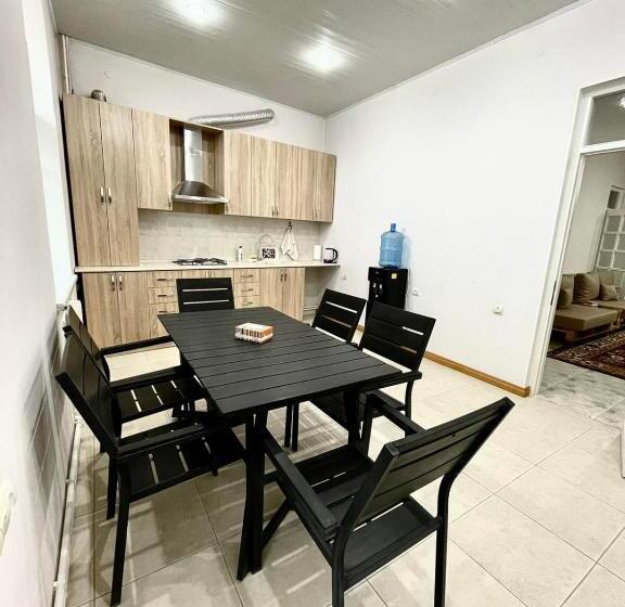 ペンション Najaryan’s Family Guest House