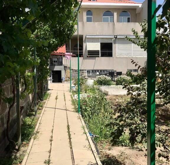 Пансион Najaryan’s Family Guest House