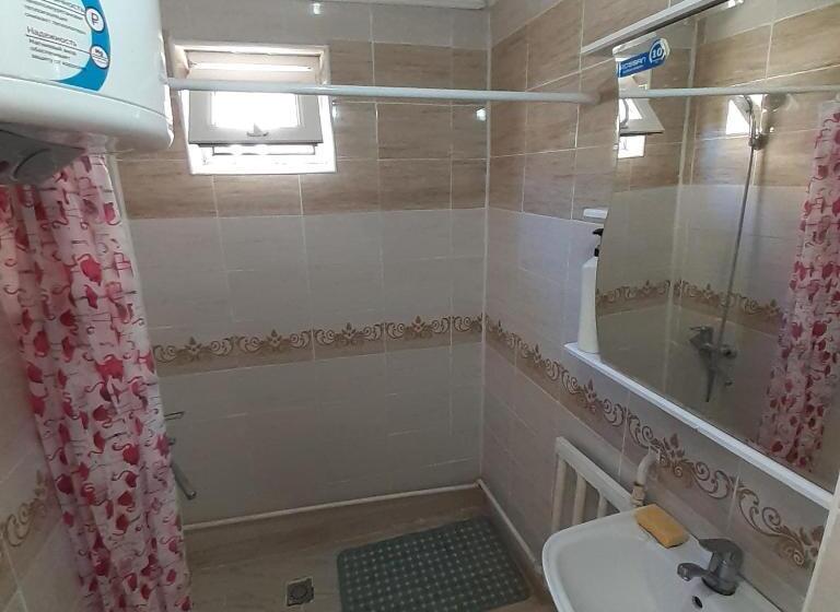 پانسیون Nomad Guest House