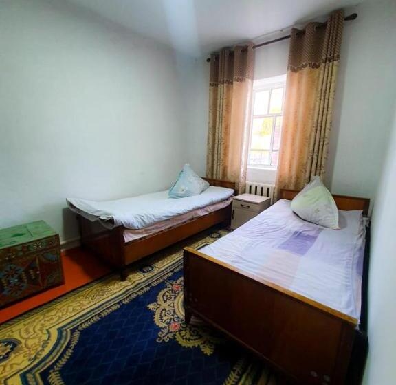 پانسیون Nomad Guest House