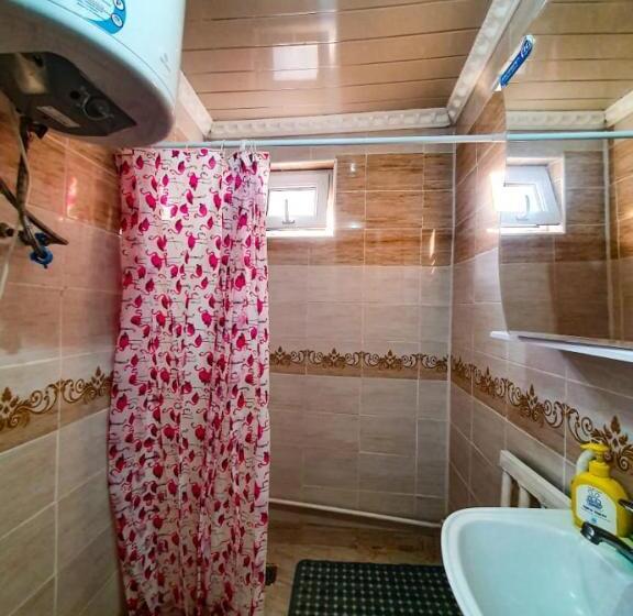 پانسیون Nomad Guest House