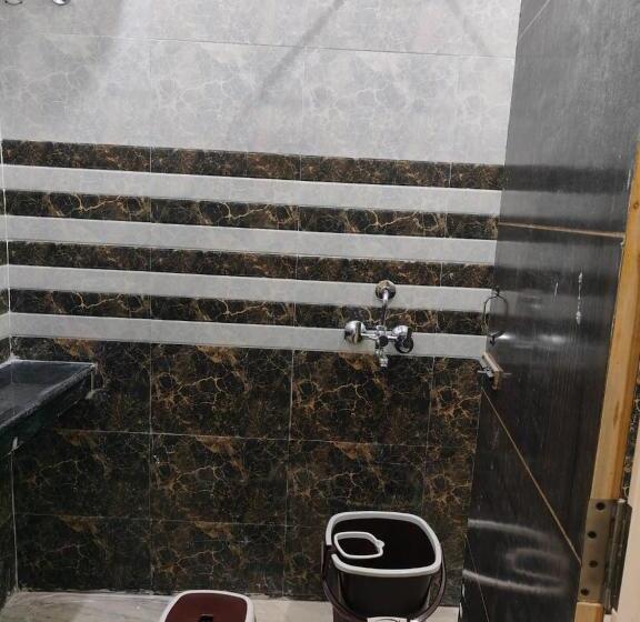 Пансион Sky Inn Paying Guest House