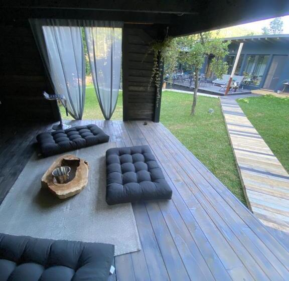 ペンション The Doft Villa