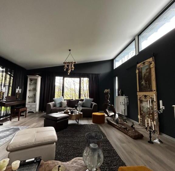 ペンション The Doft Villa