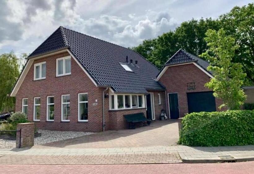 پانسیون Westenholte