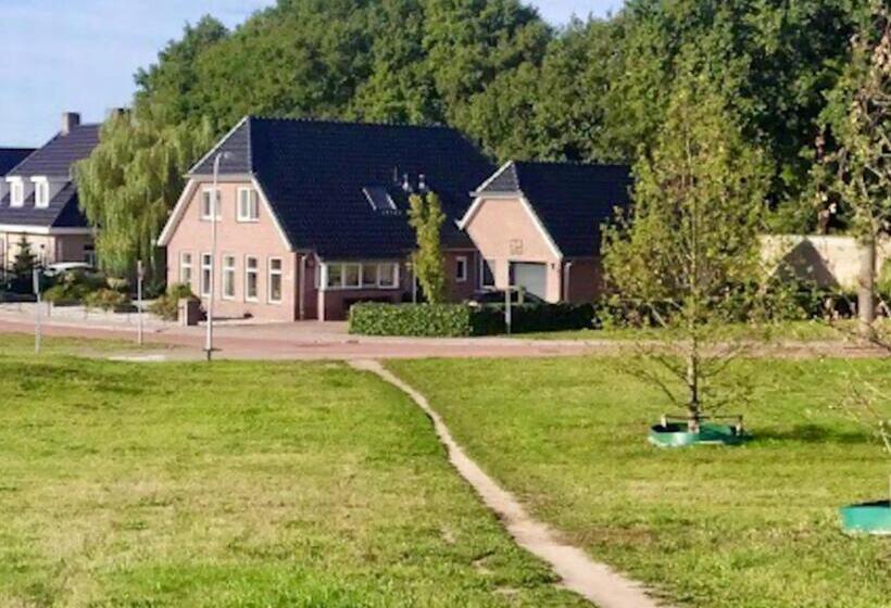 پانسیون Westenholte