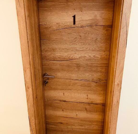 Pjagodic Hotel Cerklje 5min To Airport