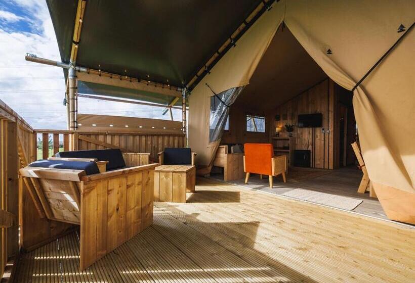 리조트 Folly Farm Holiday Park