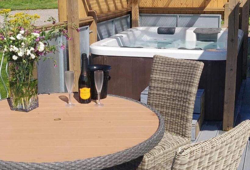 リゾートホテル Gadlas Park Holiday Cabins