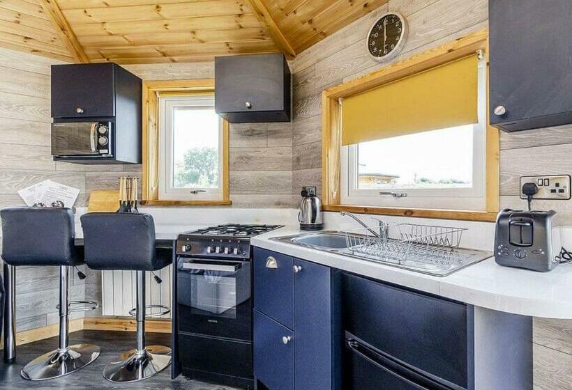 منتجع Green Meadows Park