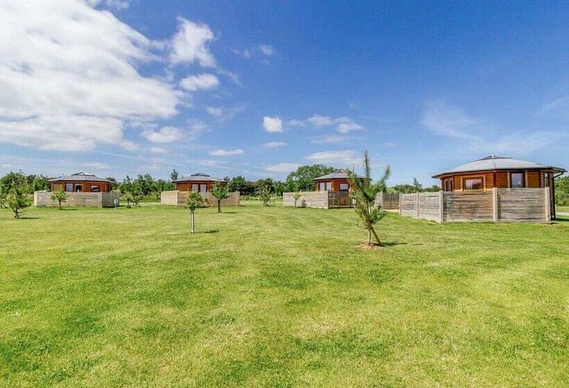 منتجع Green Meadows Park