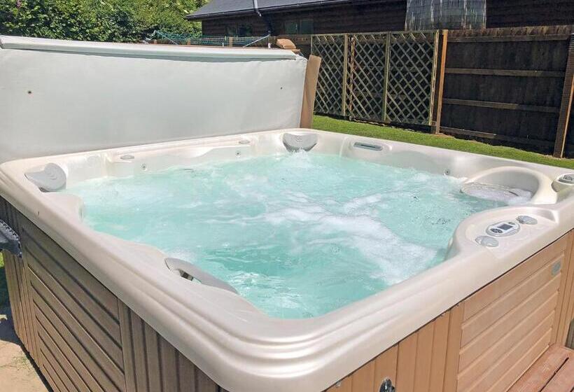 渡假胜地  Heartsease Lodges