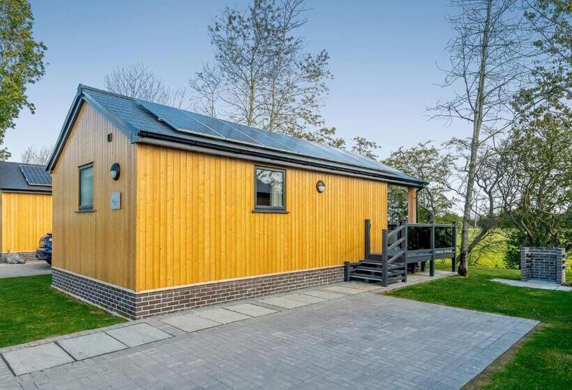 Курорт Herons Mead Lodges