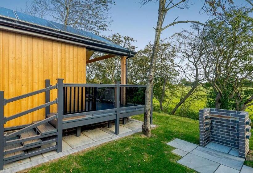 Курорт Herons Mead Lodges