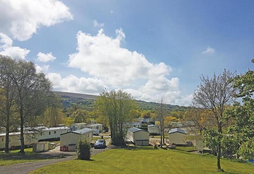 Курорт Llwyngwair Manor Holiday Park