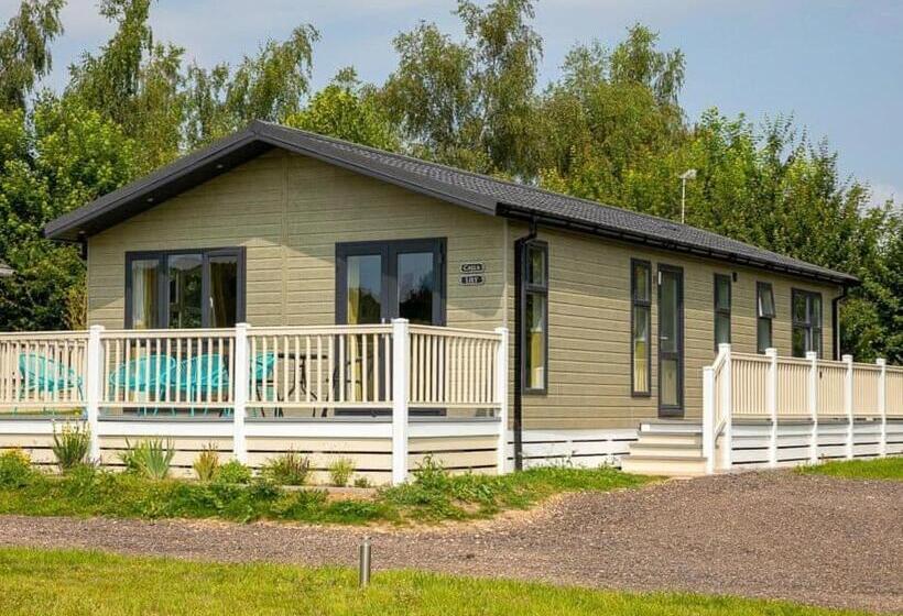 Курорт Otters Mead Boutique Lodges