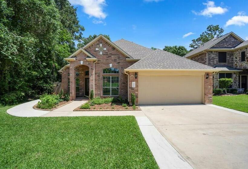 Spacious Conroe Home Around 4 Miles To The Lake