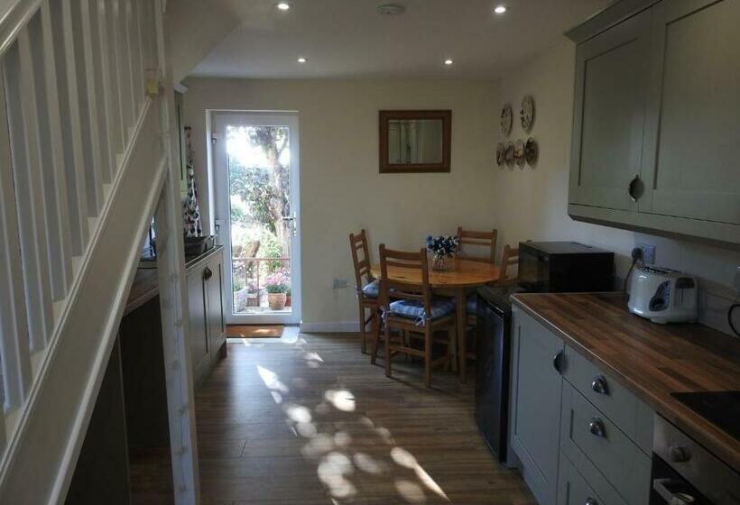 The Shed @ Stares Farm Cottage