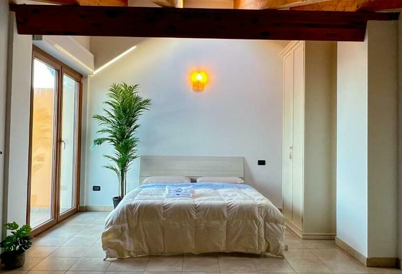 T Rex ⭑⭑⭑⭑⭑   Appartamento Elegante Con Idromassaggio