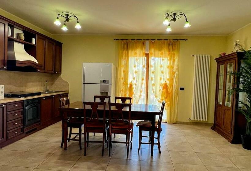 T Rex ⭑⭑⭑⭑⭑   Appartamento Elegante Con Idromassaggio