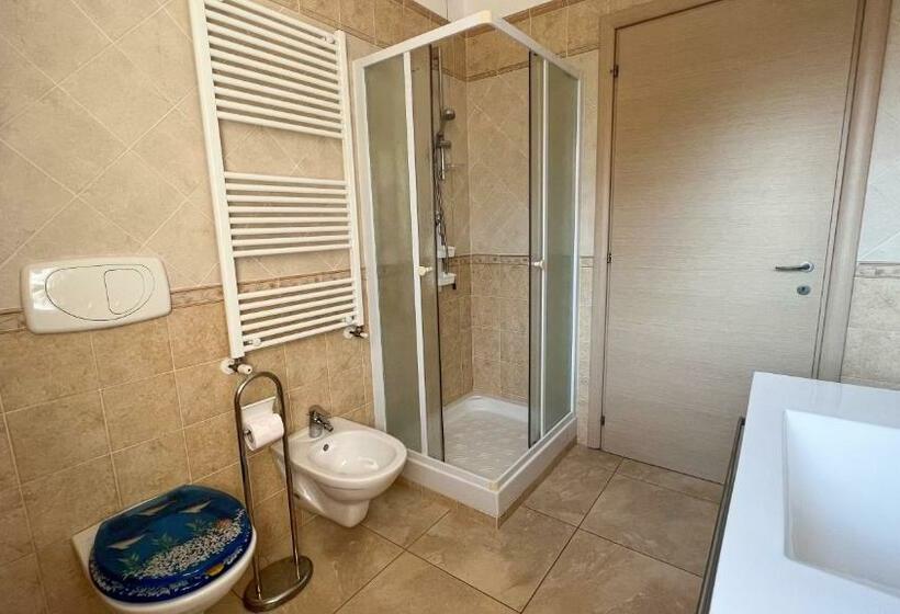 T Rex ⭑⭑⭑⭑⭑   Appartamento Elegante Con Idromassaggio