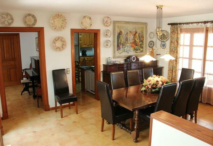 Villa En Andratx Con Piscina Privada