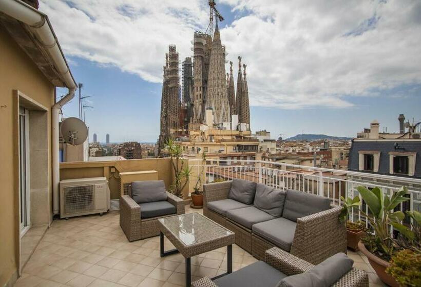 A1mar1023 Breathtaking Rooftop In Sagrada Familia