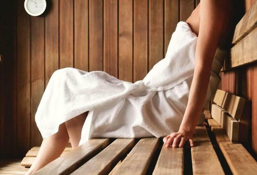 مبيت وإفطار Suite La Duchesse   Spa Jacuzzi   Massage  Sauna   4 Saisons   Piscine Chauffée Toute L Année   800m