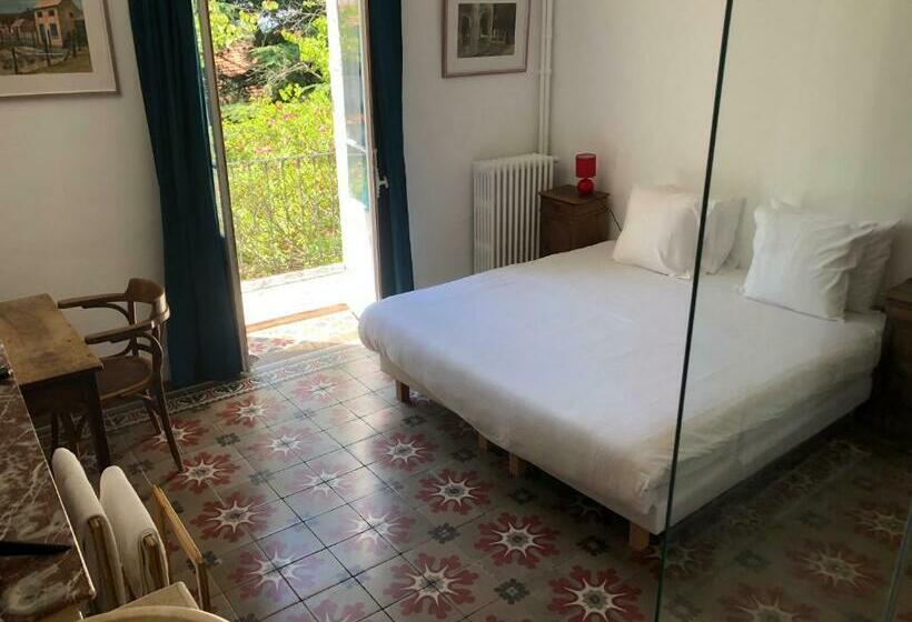 צימר Suite La Duchesse   Spa Jacuzzi   Massage  Sauna   4 Saisons   Piscine Chauffée Toute L Année   800m