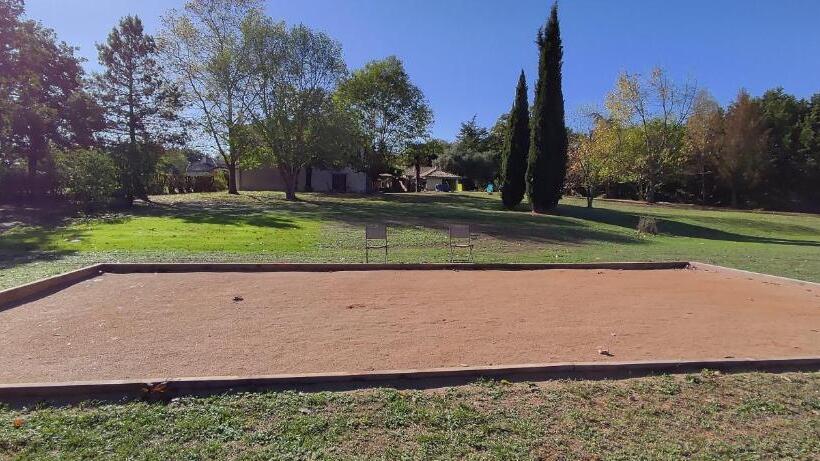 Bed and Breakfast Domaine Les Garrigues