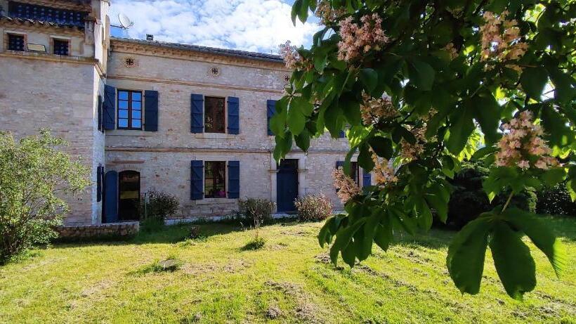 Bed and Breakfast Domaine Les Garrigues