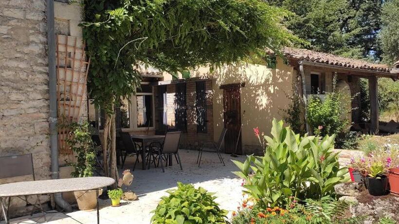 Bed and Breakfast Domaine Les Garrigues