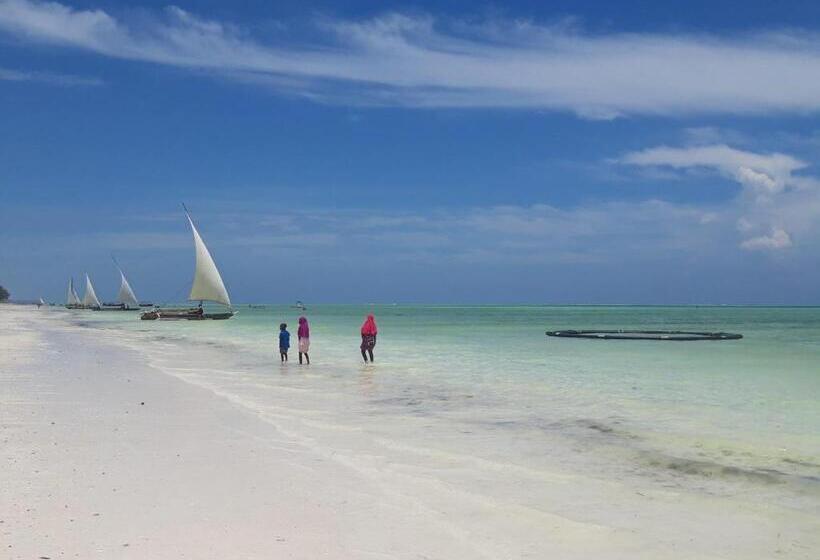 住宿加早餐 Karibu House