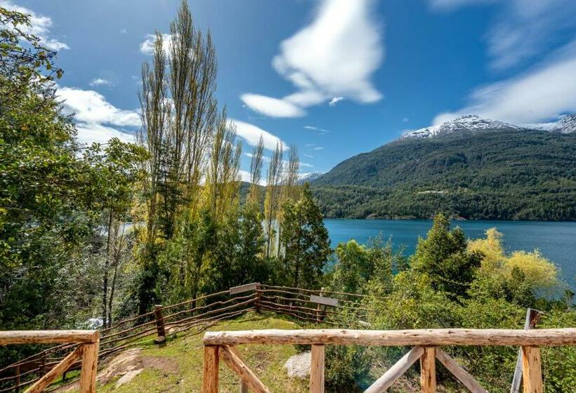 Cabaña De Montaña A Orillas Del Lago Inferior