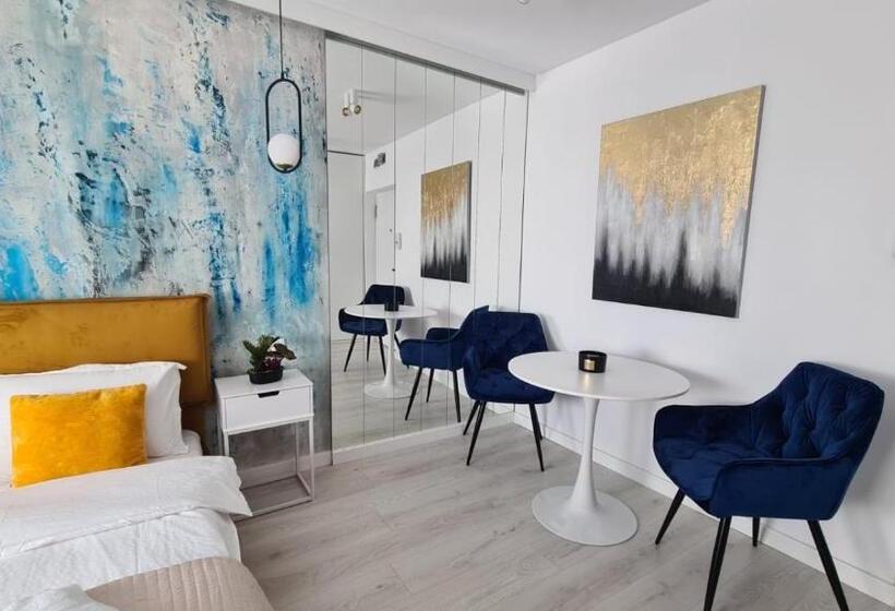 Government Deluxe Studio By Magic Apartments