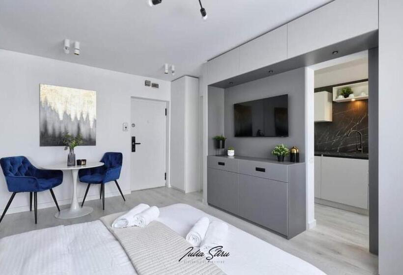 Government Deluxe Studio By Magic Apartments