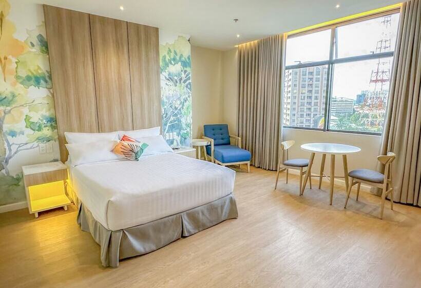 Harolds Evotel Quezon City