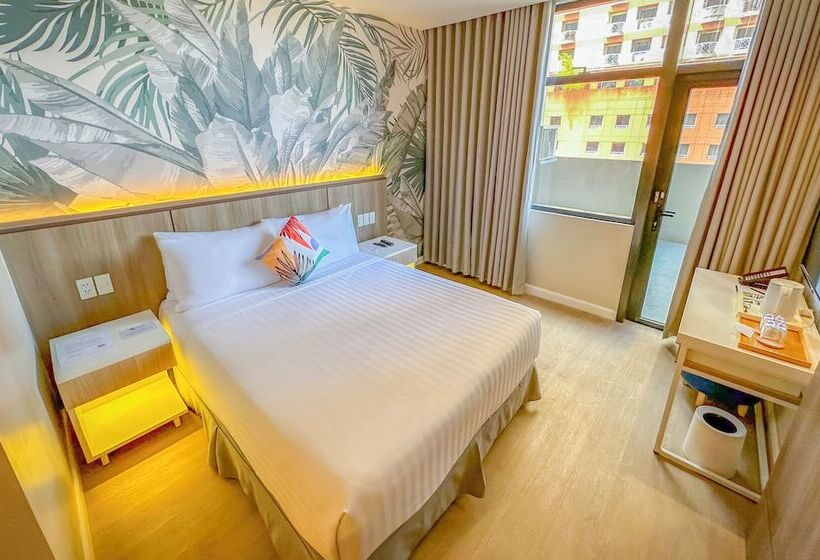 Harolds Evotel Quezon City