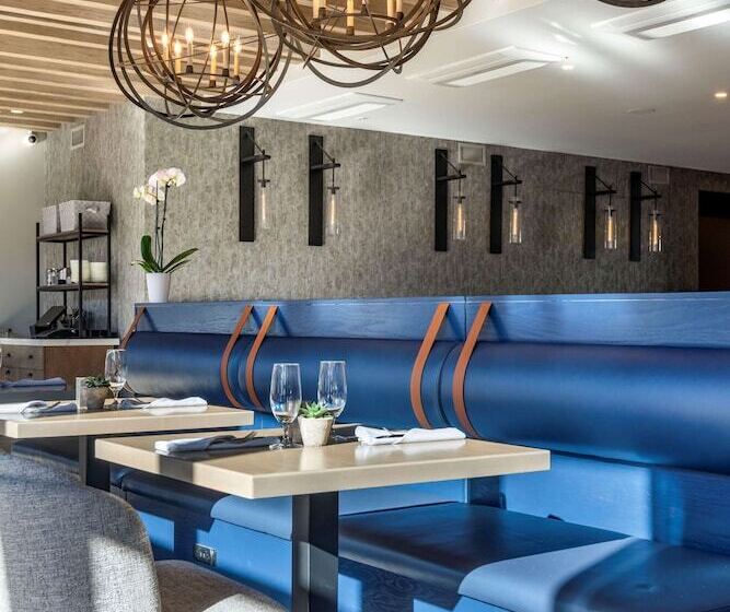 Cambria Hotel Portland Downtown Old Port