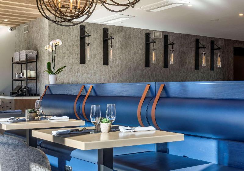 Cambria Hotel Portland Downtown Old Port