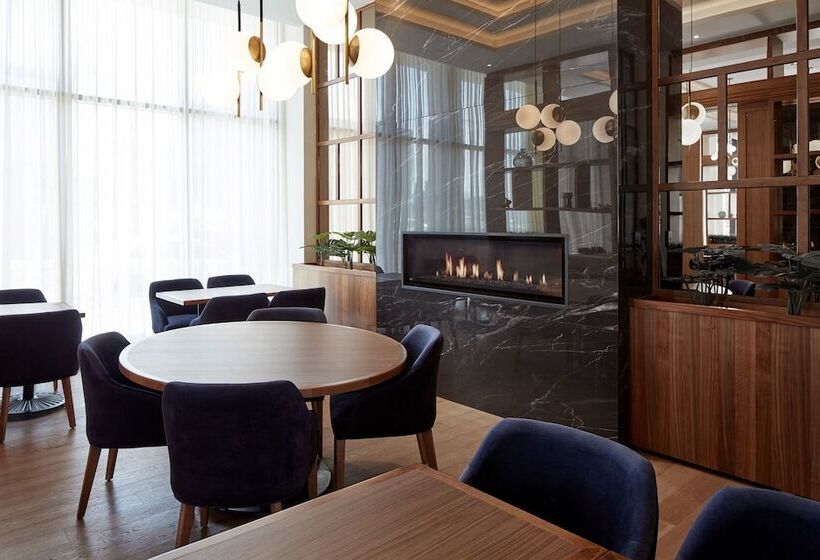 ホテル Courtyard By Marriott Montreal Midtown