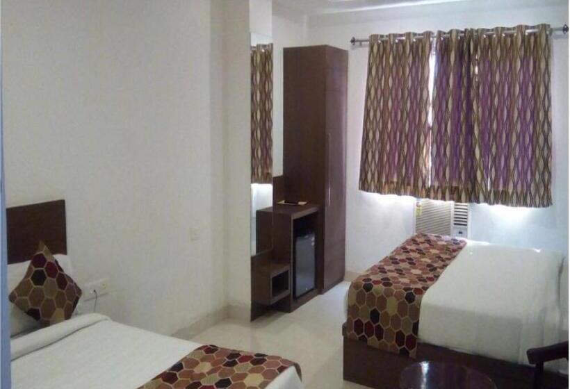 ホテル Delux Plaza By Wb Inn