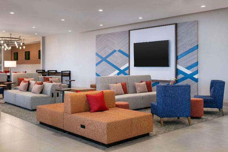 בית מלון כפרי Hilton Garden Inn Visalia, Ca