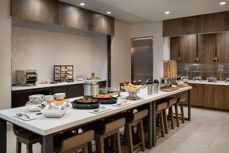 בית מלון כפרי Hilton Garden Inn Visalia, Ca