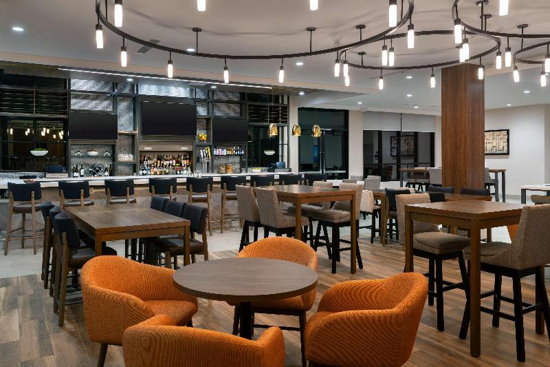 בית מלון כפרי Hilton Garden Inn Visalia, Ca