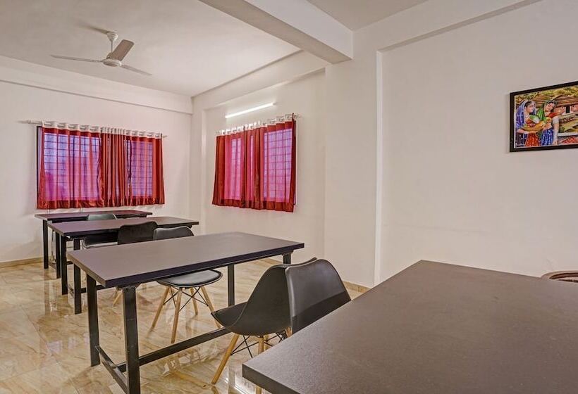 Itsy Hotels Flowers Park