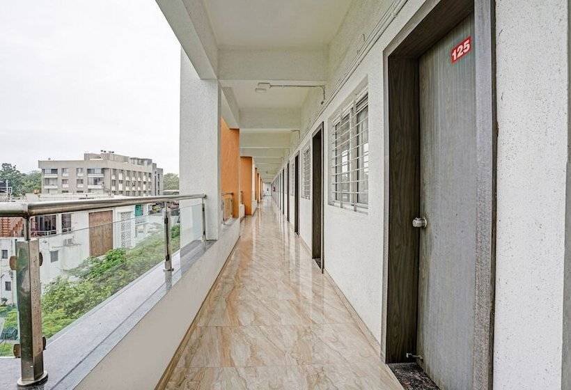 Itsy Hotels Flowers Park