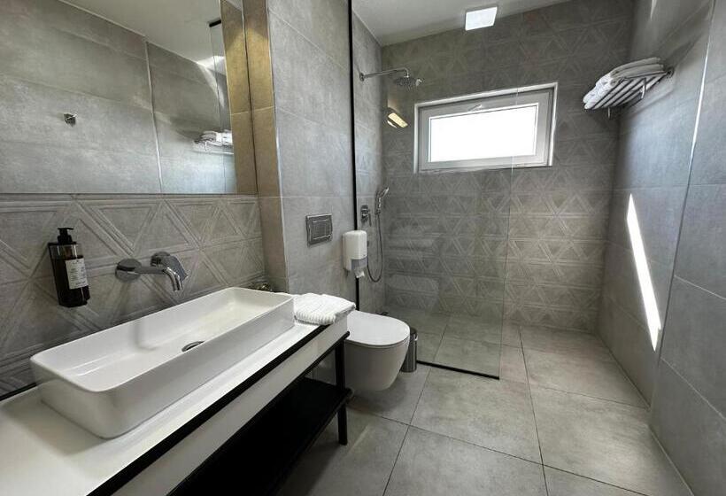 هتل La Vista Luxury Villa