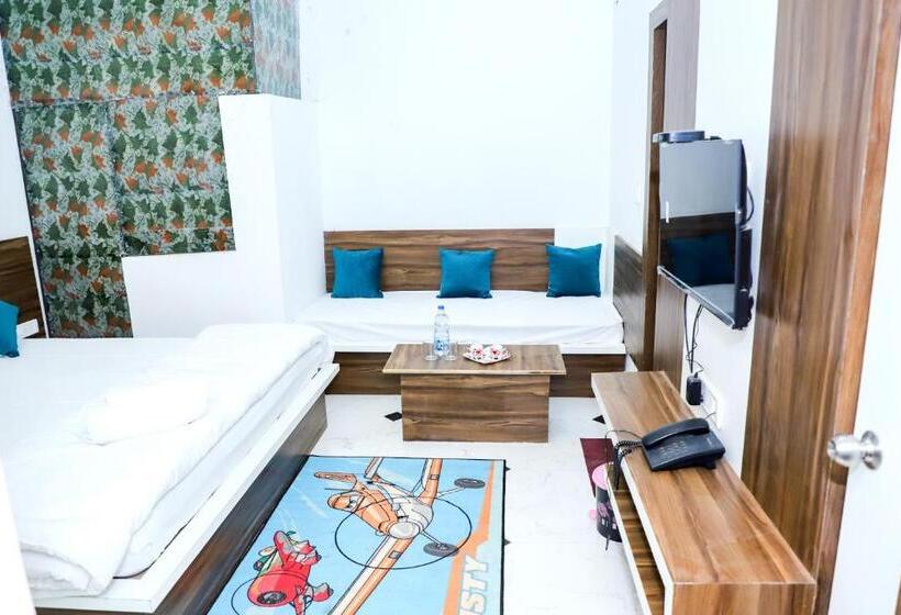 فندق Meera Heritage